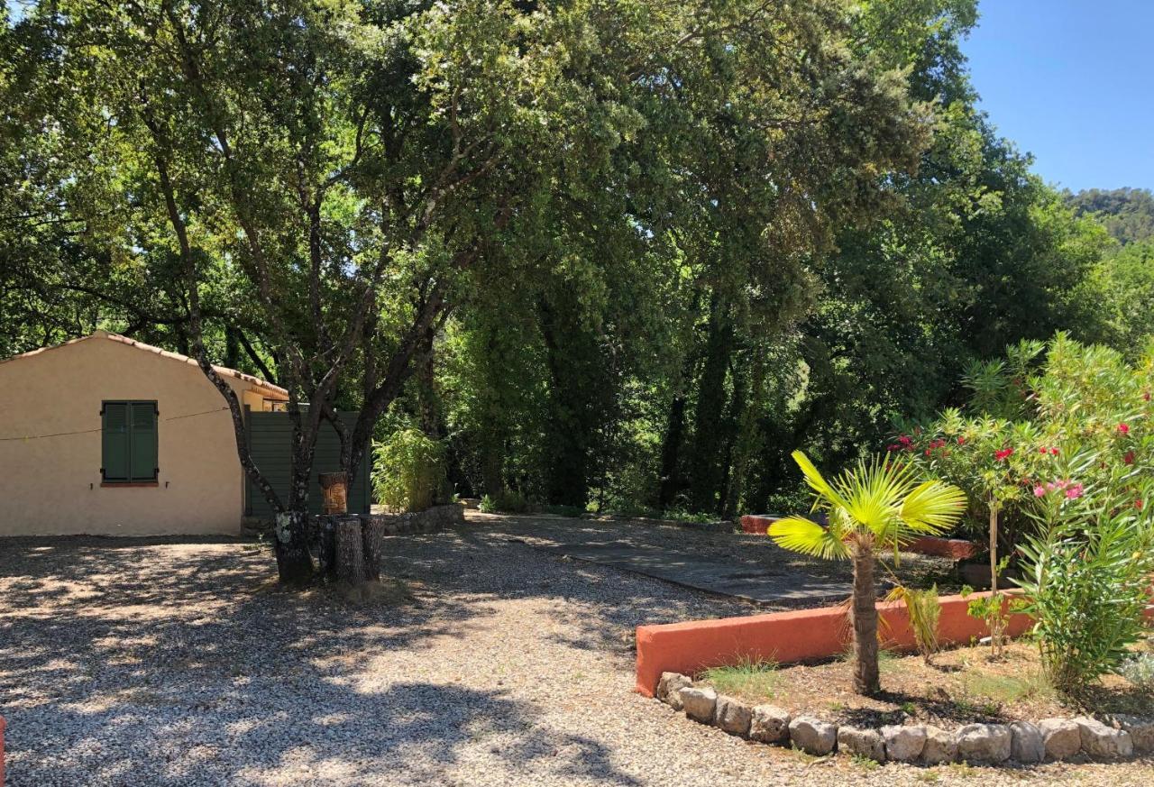 Les Mazets De La Cascade Apartman Salernes Kültér fotó