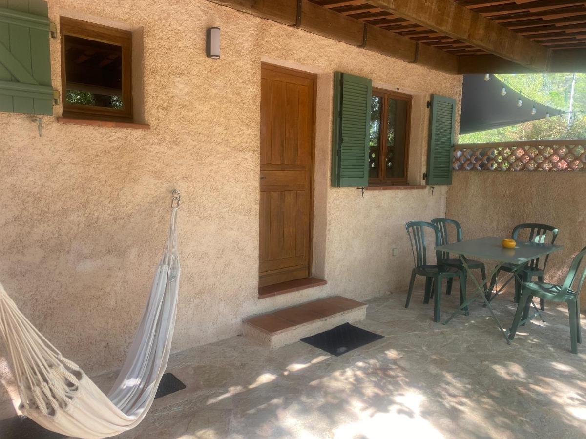 Les Mazets De La Cascade Apartman Salernes Kültér fotó