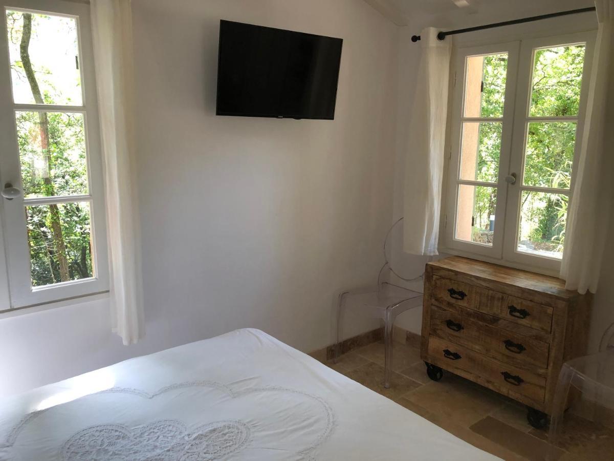 Les Mazets De La Cascade Apartman Salernes Kültér fotó